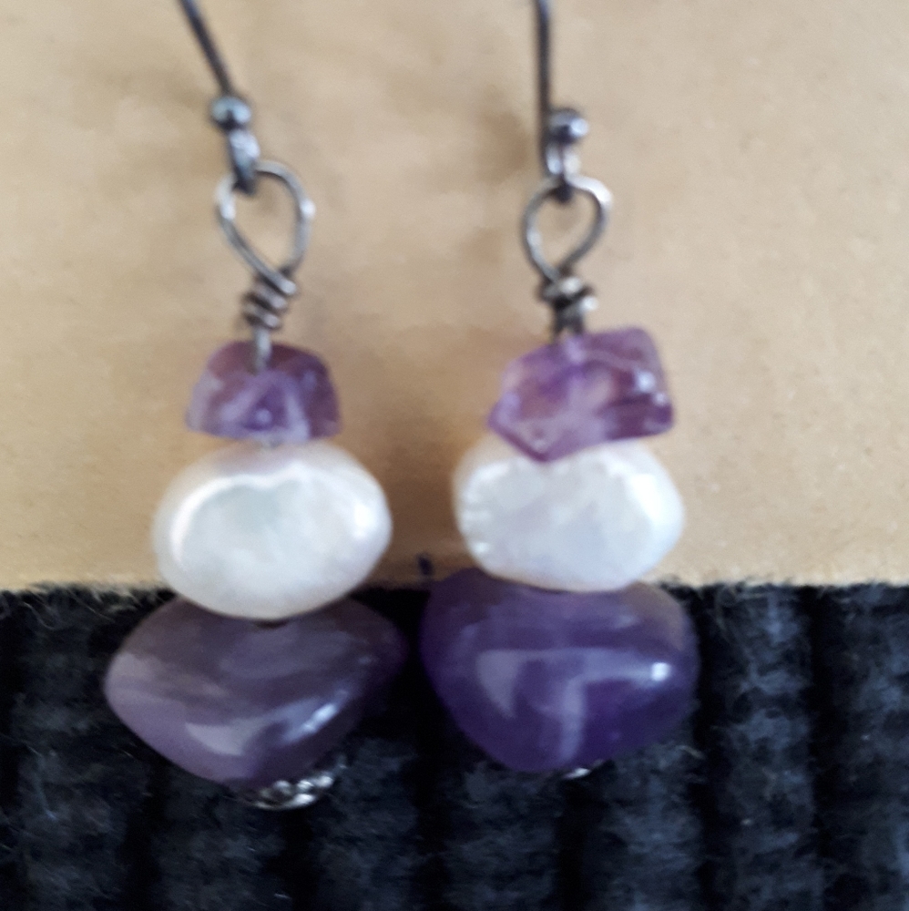 Hand made earrings - pearl and amethyst